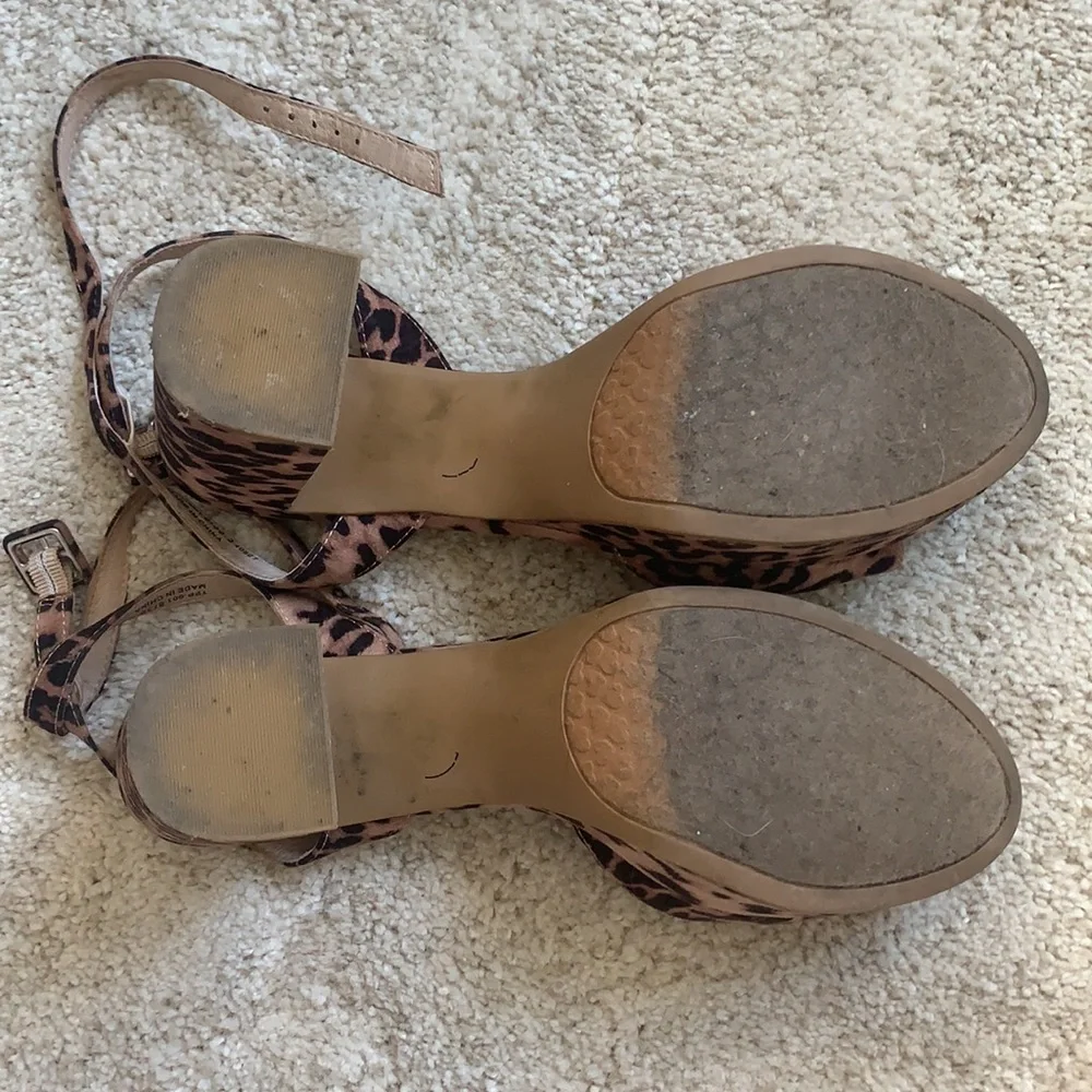 Chinese laundry Theresa platform sandal cheetah heels